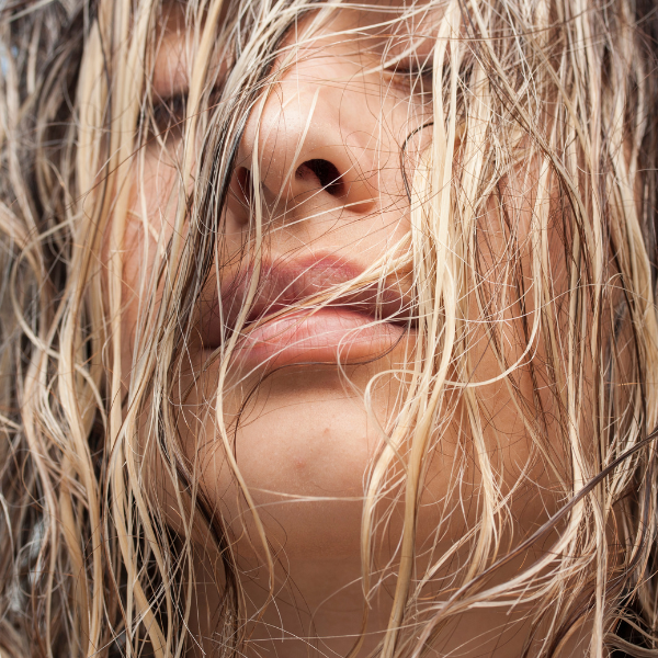 Natural Ways to Moisturize Dry, Frizzy Hair for Smooth and Healthy Locks