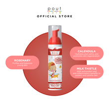 Load image into Gallery viewer, pout Care Festive Splash Kit - The Perfect Christmas Gift Packed With Shower Essentials for Children
